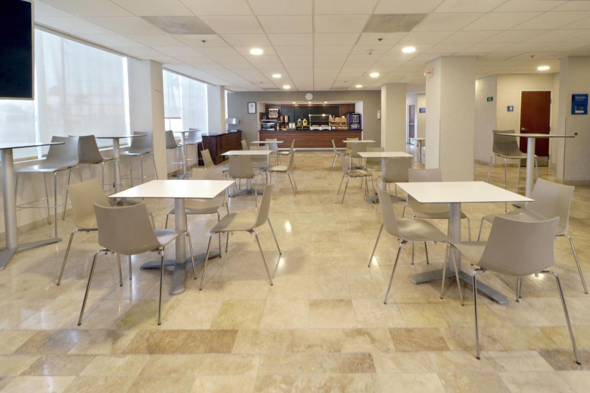 City Express By Marriott Ciudad Del Carmen Exterior photo