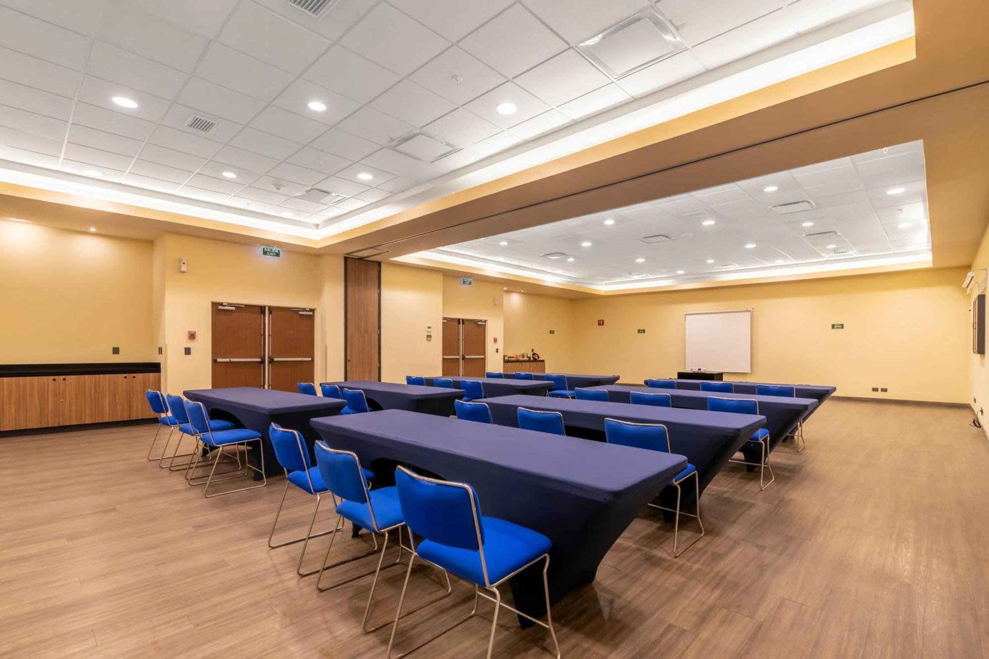 City Express By Marriott Ciudad Del Carmen Exterior photo