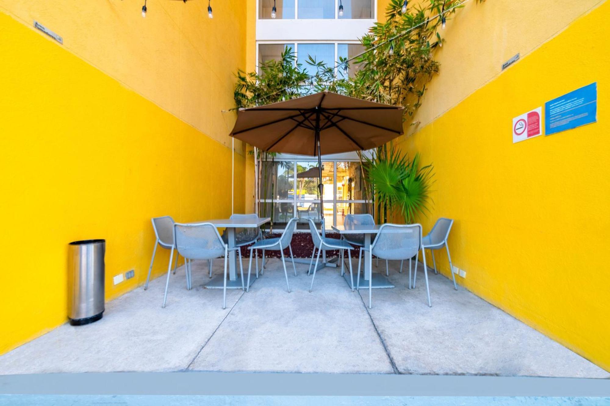 City Express By Marriott Ciudad Del Carmen Exterior photo